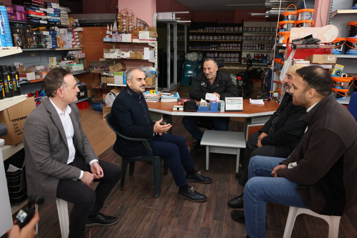 Çiftçi, esnaflarla bir araya gelmeyi sürdürüyor