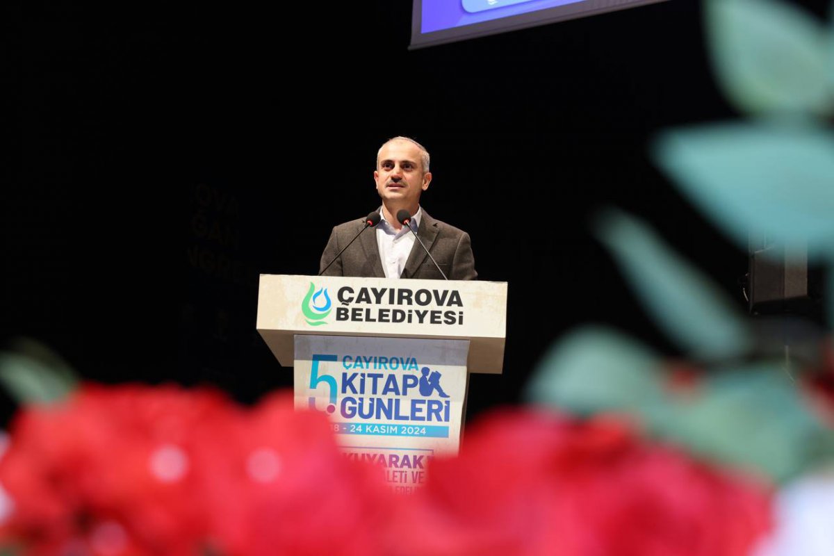 Nurullah Genç, “Güzel ve doğru kelimenin peşine düşün”