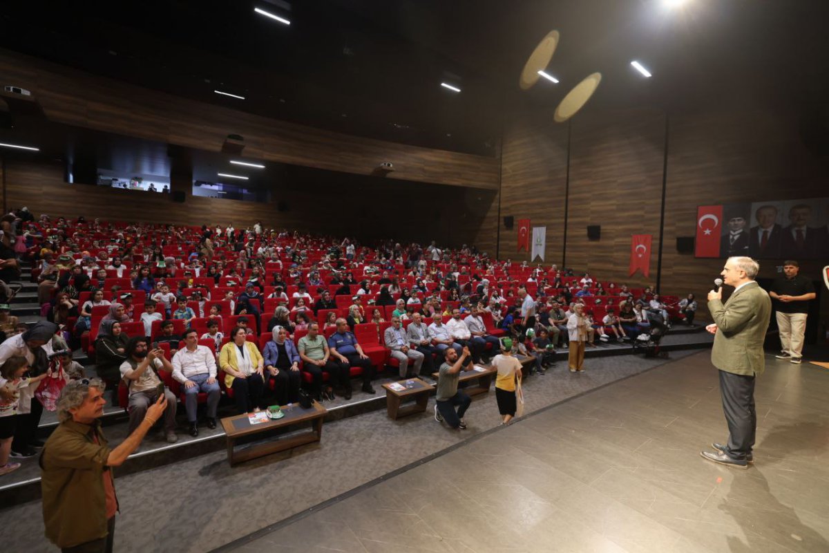 Çayırovalı minikler, geri dönüşümü eğlenerek öğrendi