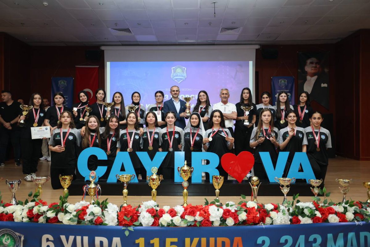 Çiftçi, “Sporcularımızın başarısı,  Çayırova'mızın ortak gururudur”