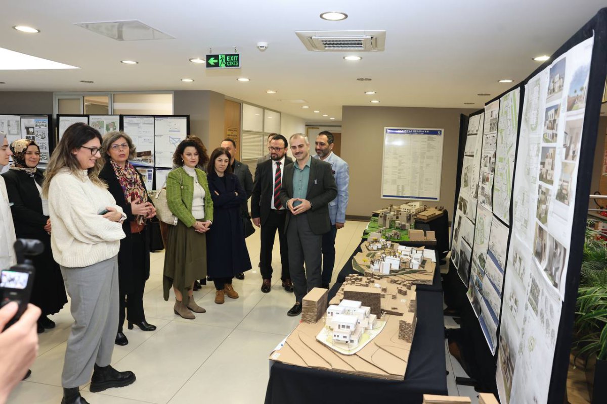 Geleceğin mimarlarının fikirleri, Çayırova Belediyesi’nde sergileniyor