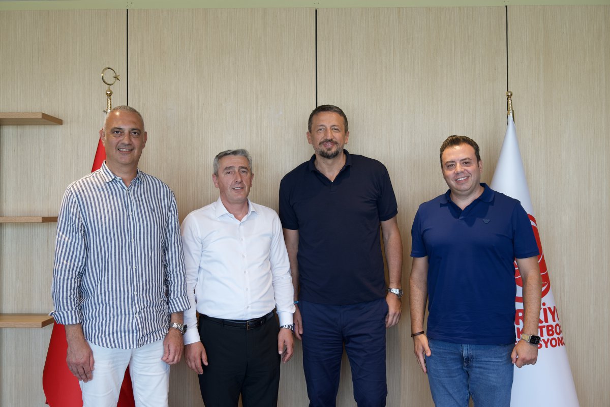  Çayırova Belediyesi Basketbol heyetinden Türkoğlu’na ziyaret