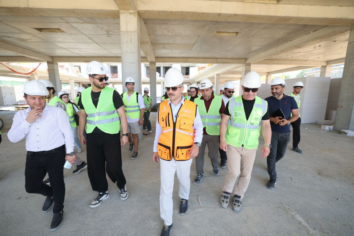 Başkan Çiftçi, geleceğin mühendislerine spor lisesini anlattı