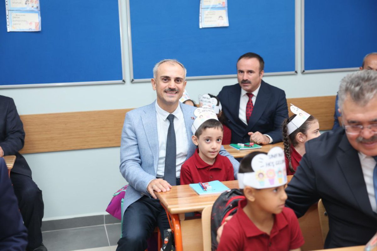 Çayırova’da ilk ders zili Akse İlkokulu’nda çaldı