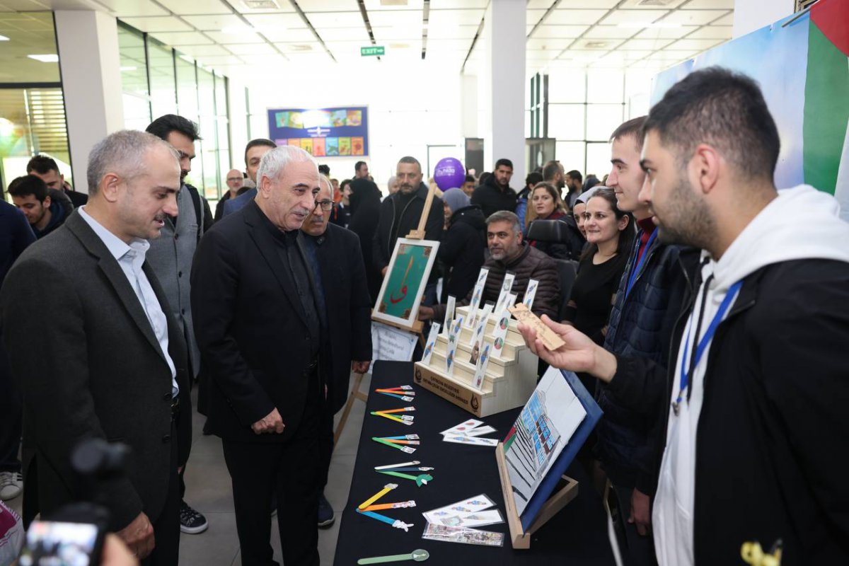 Nurullah Genç, “Güzel ve doğru kelimenin peşine düşün”