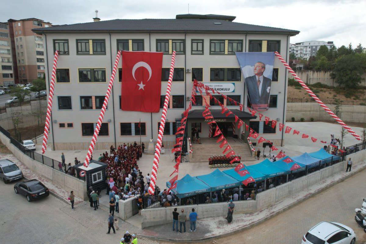 Çayırova’da ilk ders zili Akse İlkokulu’nda çaldı