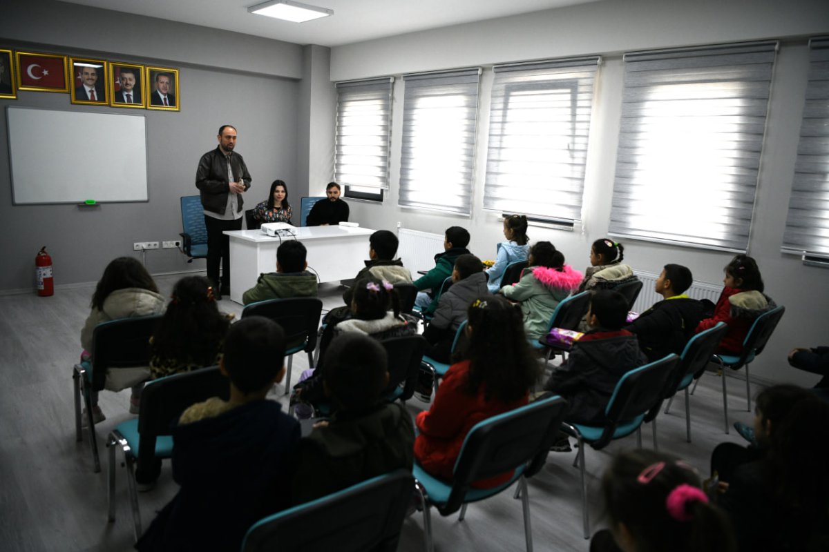 Akçakoca İlkokulu minikleri, sevimli dostlarımızla buluştu