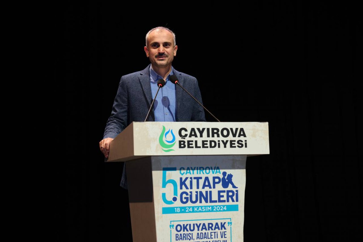 Şimşirgil, “Biz okuyan bir milletiz”