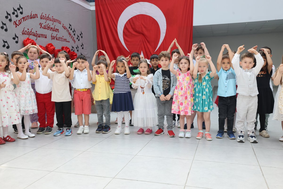 Çocuk kulüplerinde ‘Anneler Günü’ etkinliği