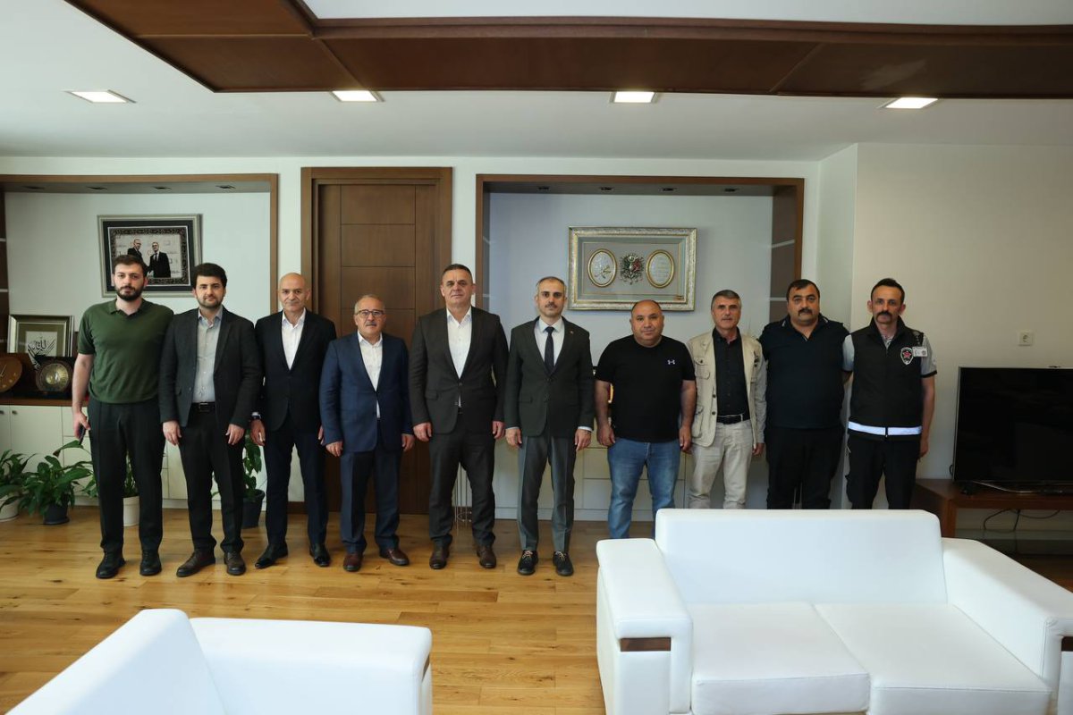 Çayırova Belediyesi’nde toplu iş sözleşmesi imzalandı