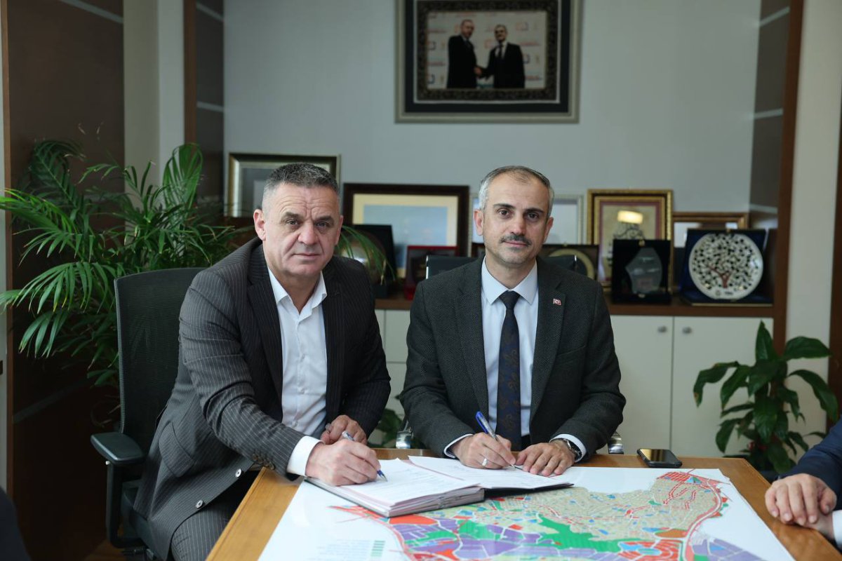 Çayırova Belediyesi’nde toplu iş sözleşmesi imzalandı