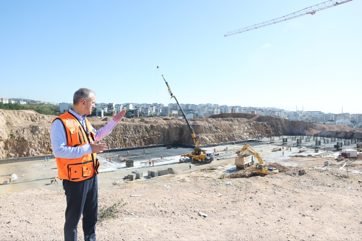 Çiftçi’den Çayırova Devlet Hastanesi inşaatında inceleme