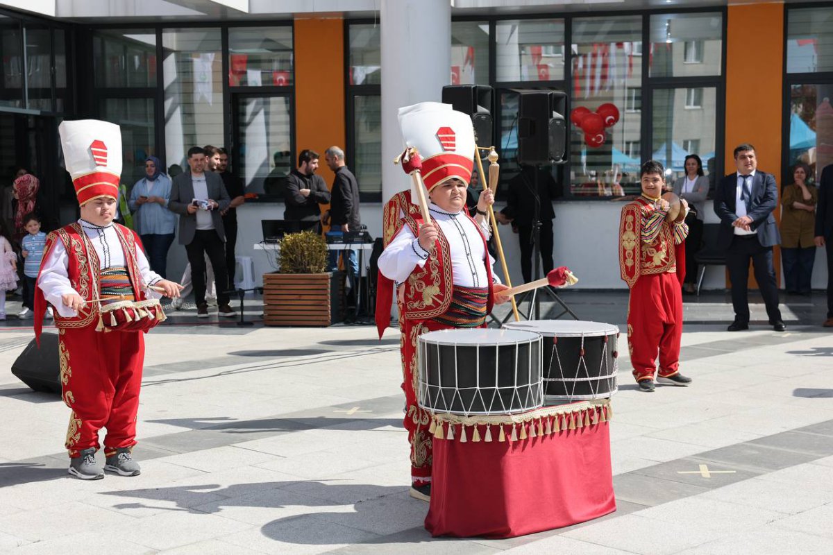 Özel bireylerden, Çayırova’da en özel program