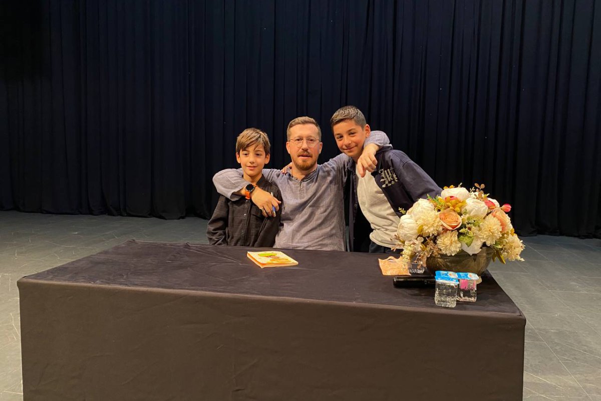 Youtuber Sertaç Abi, Çayırovalı sevenleriyle bir araya geldi