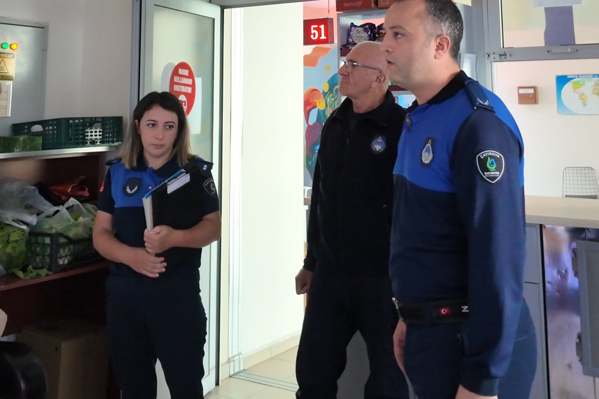 Çayırova Zabıtası’ndan okul kantinlerinde denetim