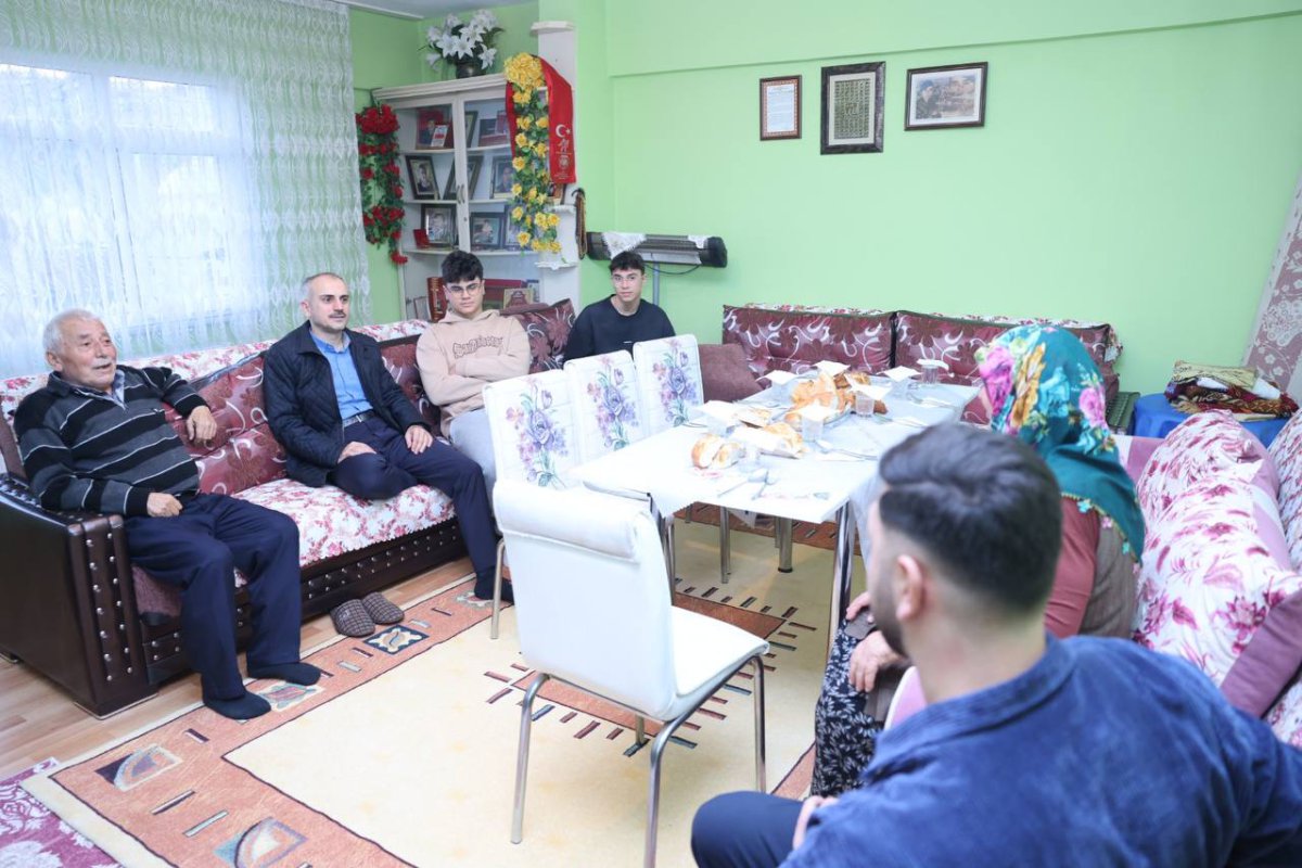 Çiftçi, Ramazan ayında da ilçe sakinlerinin yanında