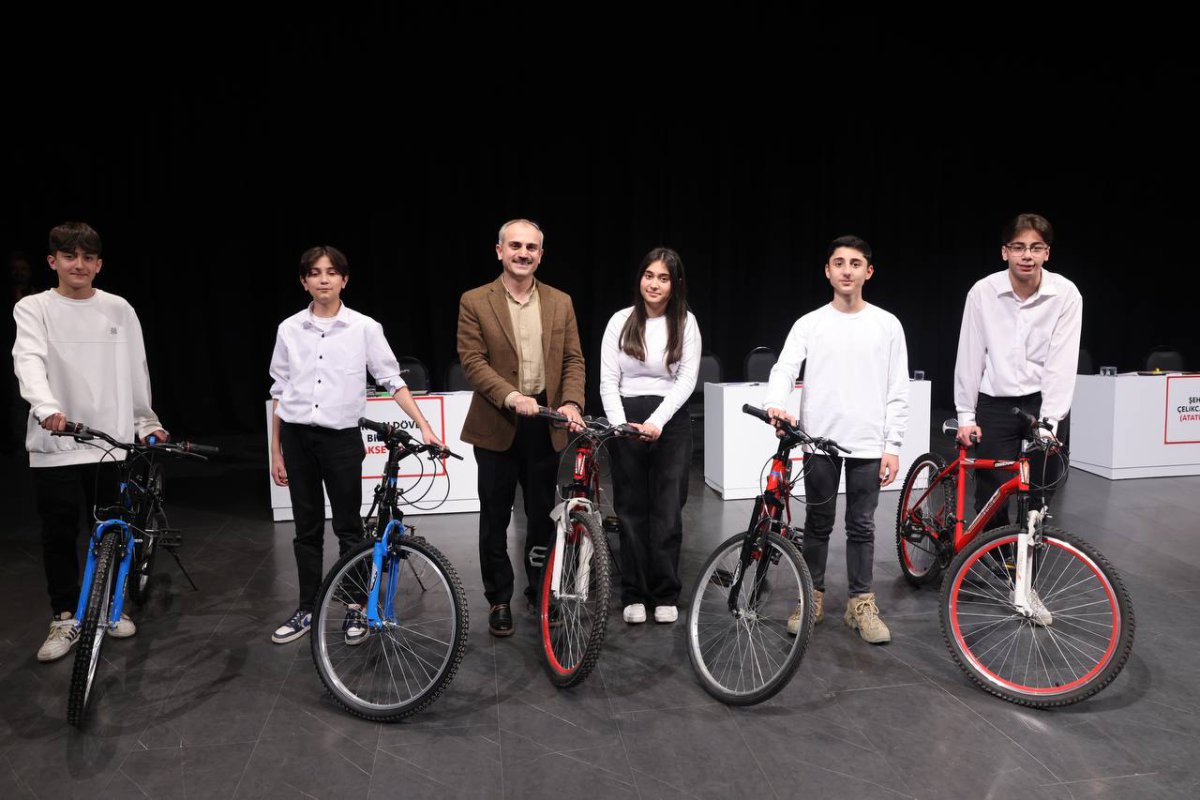 Bilgievi öğrencileri bilgilerini yarıştırdı