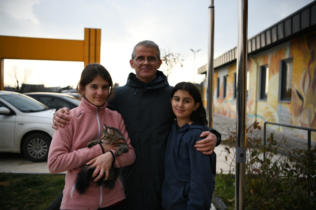 Kedi ve köpekleri onlara can dostları oldu