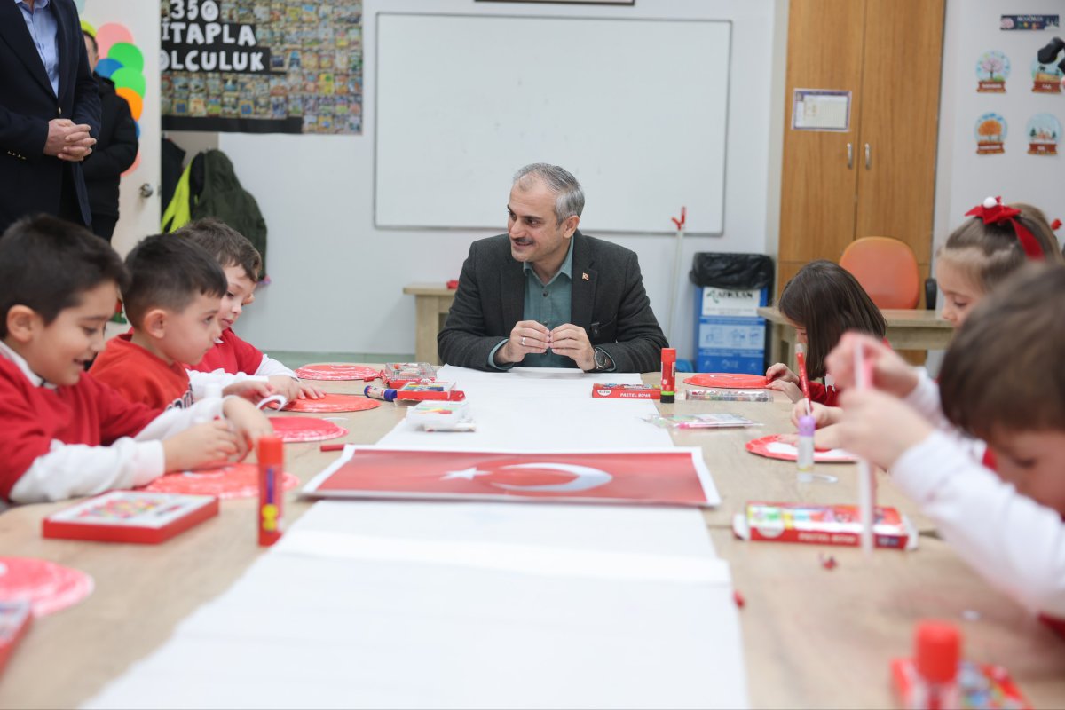 Çayırova’daki çocuk kulüplerinde bayrak coşkusu