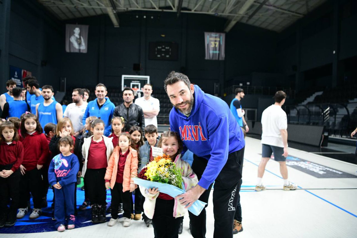 Minik basketbol sevdalıları, Çayırova’nın dev adamlarıyla buluştu