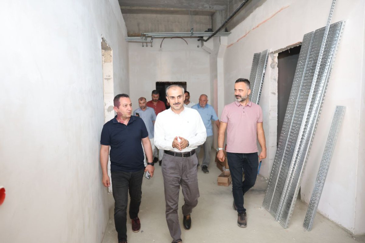 Çiftçi, spor salonu ve sporcu fabrikasındaki çalışmaları inceledi