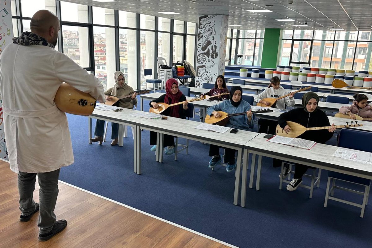 Çayırovalılar, bağlama kurslarından çok memnun