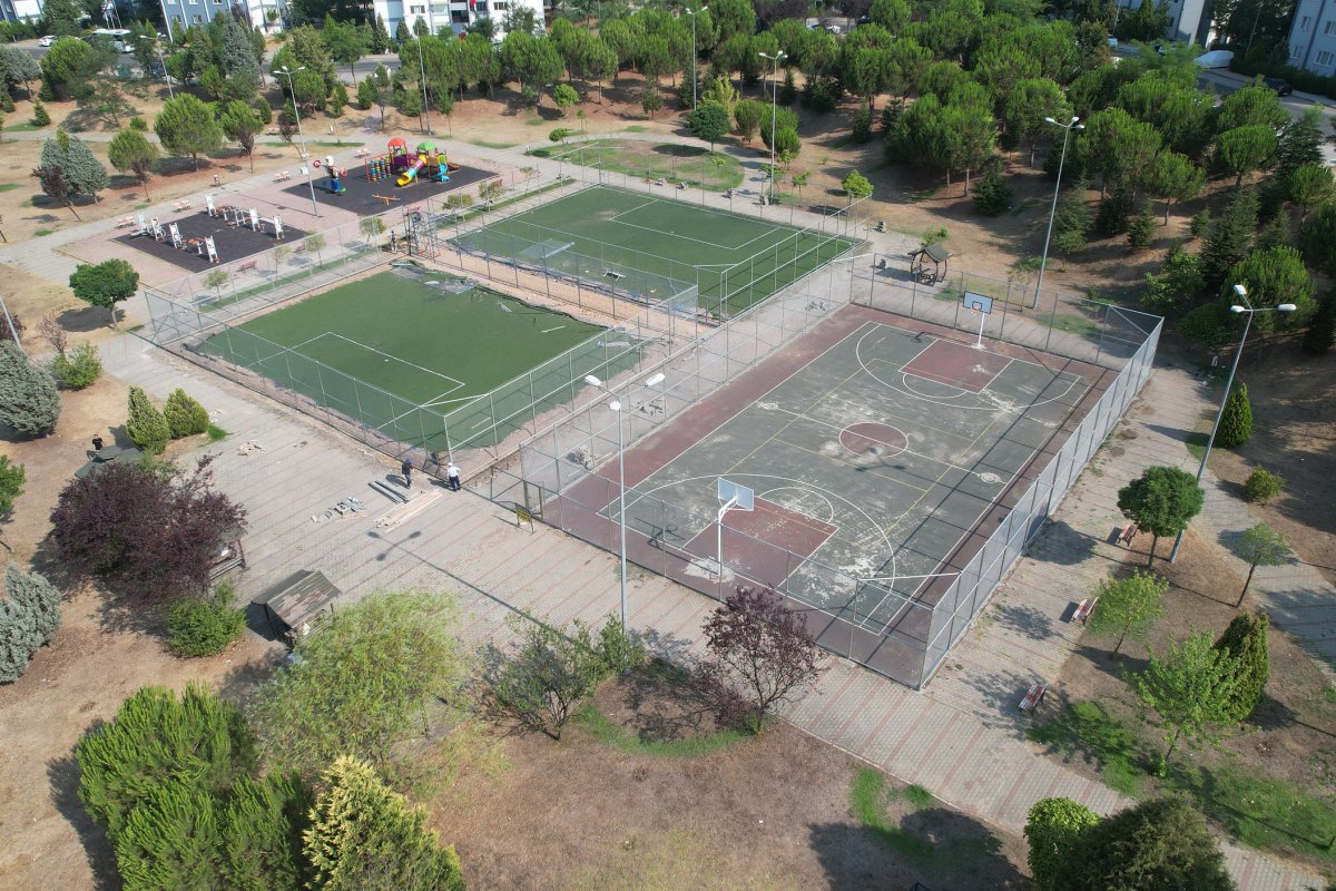 Park ve Bahçeler ekiplerinden çevre düzenleme çalışmaları