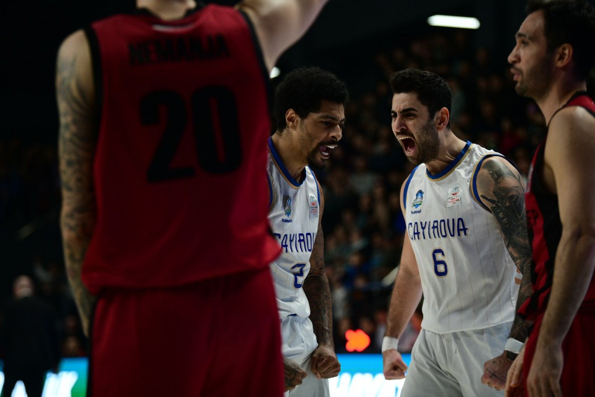  Çayırova Belediyesi, son saniye basketiyle liderliği aldı