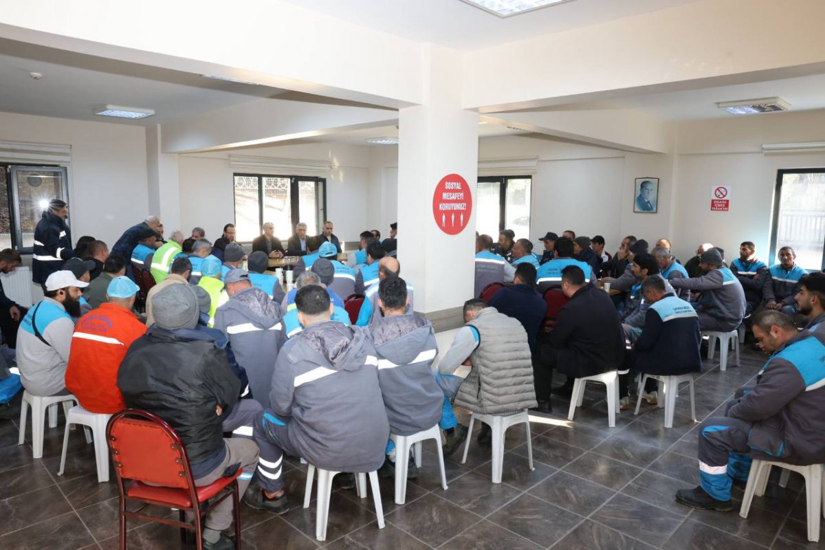 Çiftçi, “Emeğiniz, şehrimizi daha güzel ve temiz kılıyor”