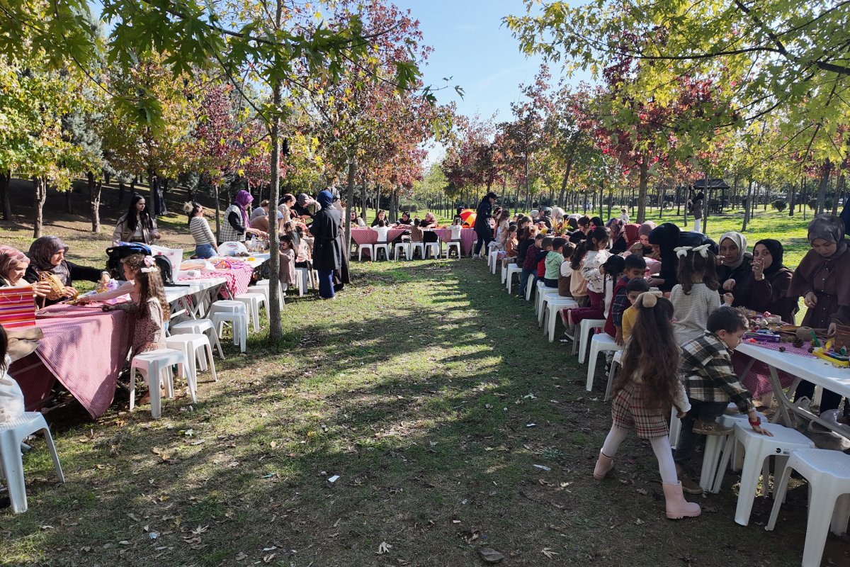 Çocuk kulüplerinde renkli sonbahar etkinliği