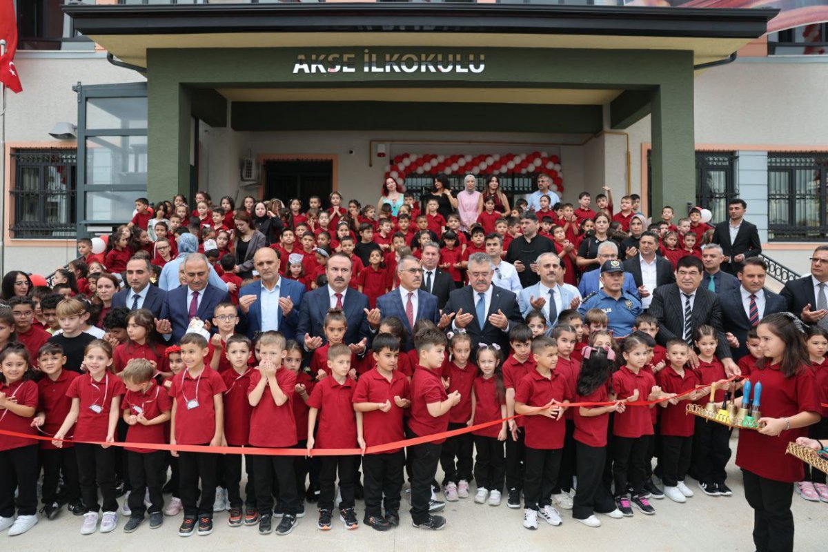 Çayırova’da ilk ders zili Akse İlkokulu’nda çaldı
