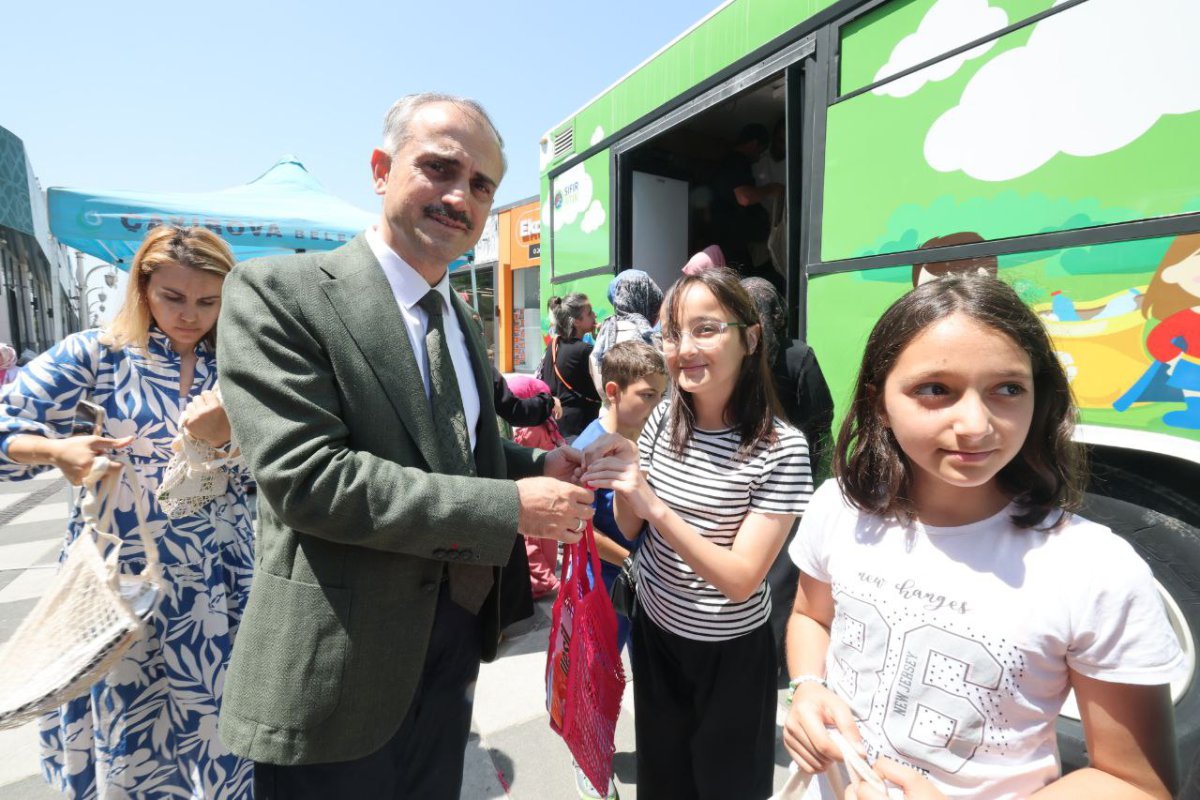 Çayırovalı minikler, geri dönüşümü eğlenerek öğrendi