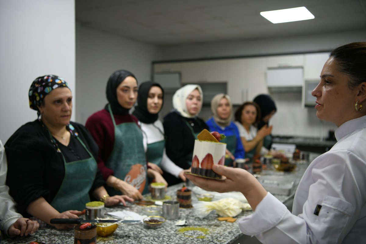 Yeni pasta şefleri Çayırova'da yetişiyor