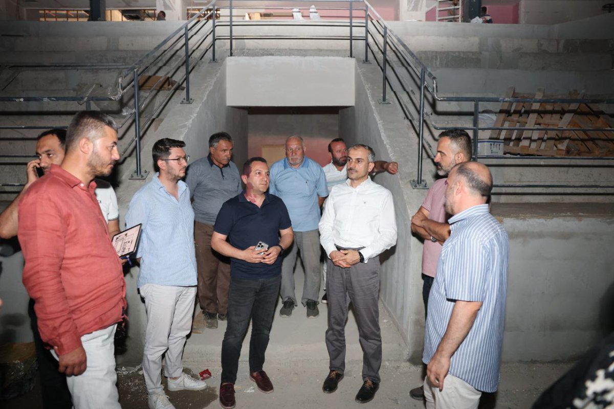 Çiftçi, spor salonu ve sporcu fabrikasındaki çalışmaları inceledi