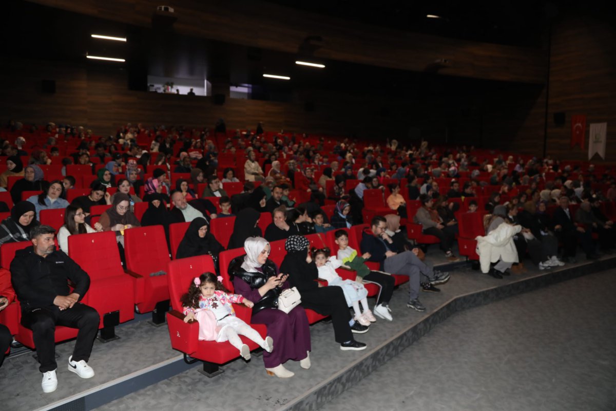 Çayırova’da hafta sonu, tiyatro dolu geçti