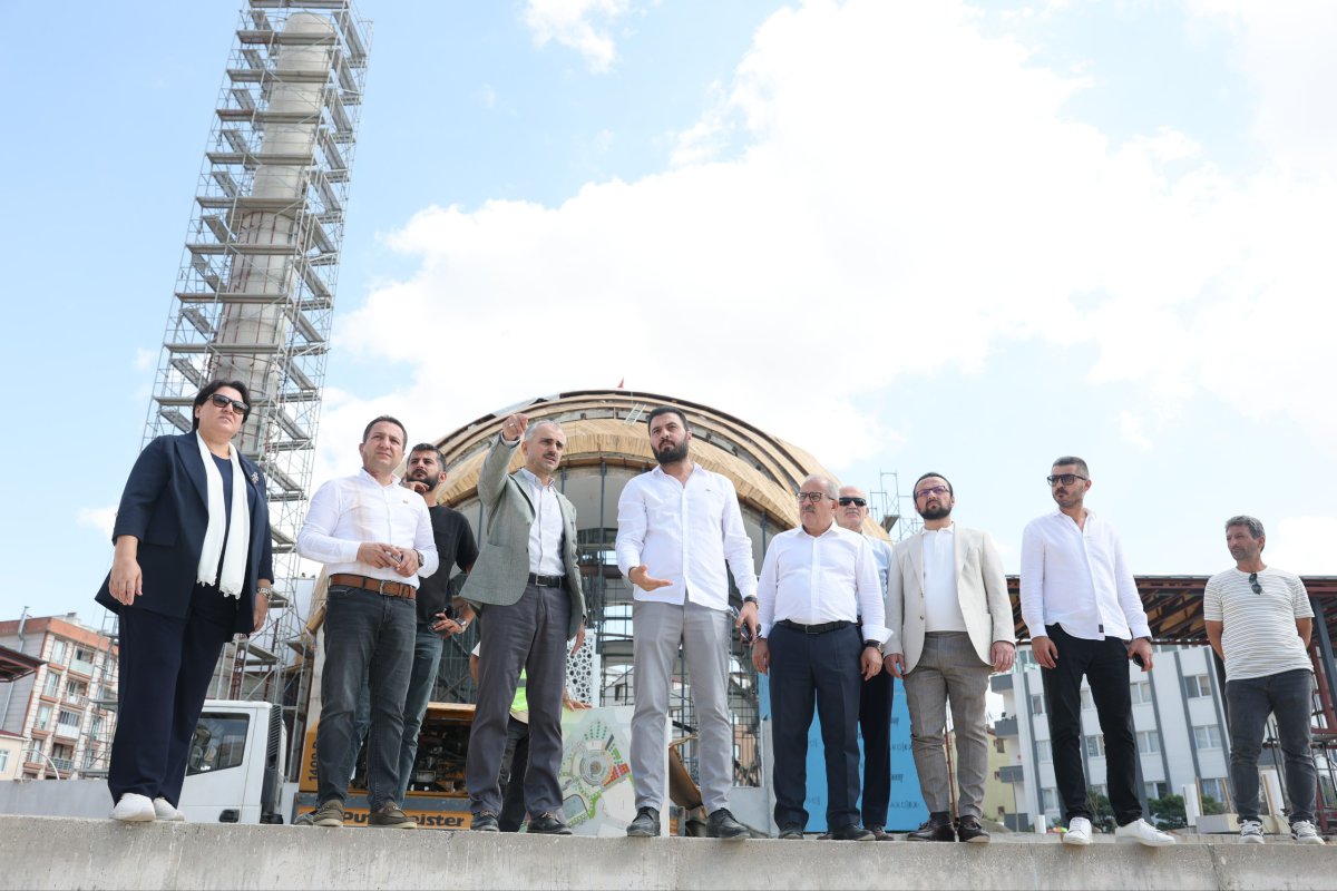 Çiftçi, yapımı devam eden projeleri inceledi