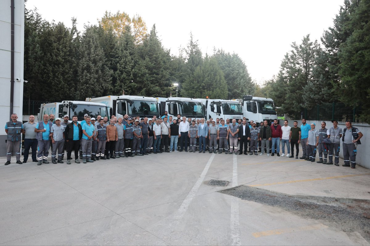 Başkan Çiftçi, temizlik personellerini mesaiye uğurladı
