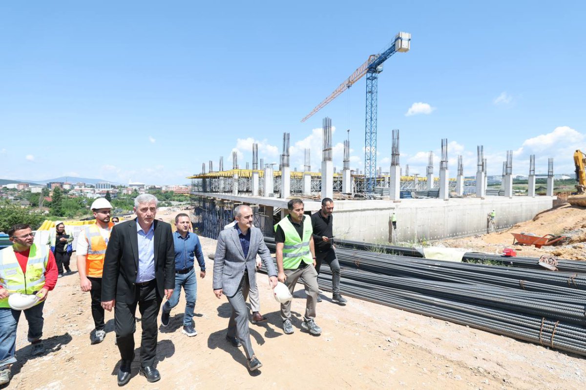 Çiftçi, Çayırova’ya eğitim ve spor alanında sınıf atlatacak projeyi inceledi