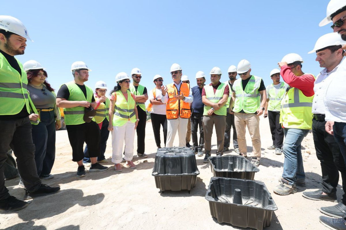 Başkan Çiftçi, geleceğin mühendislerine spor lisesini anlattı